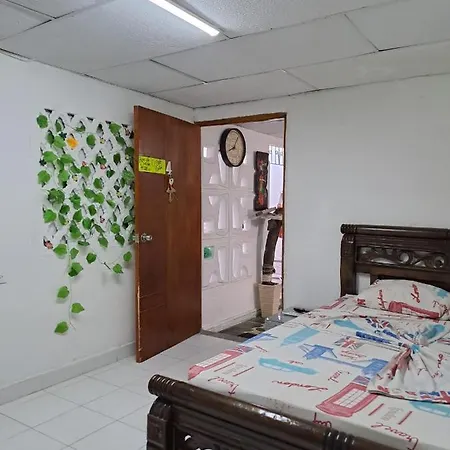 Casa Lara Pensión *