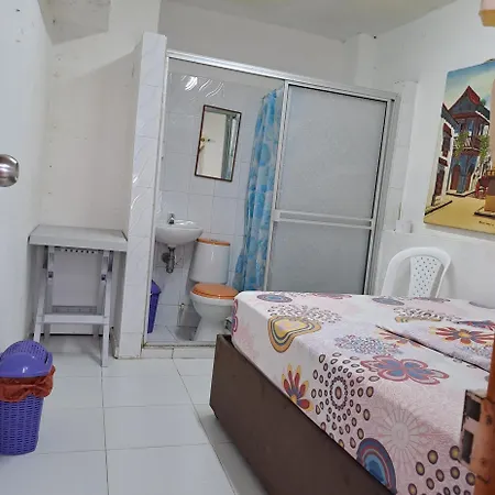 Casa Lara Pensión *